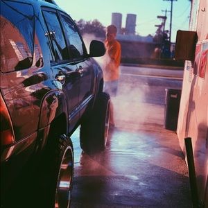 Meet your Posher, Adam